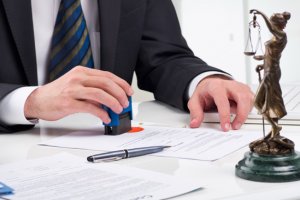 A natureza jurídica da função notarial e registral A natureza jurídica da função notarial e registral